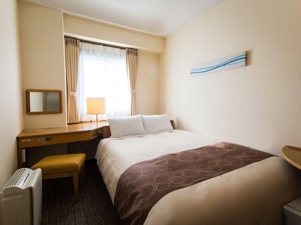 Osaka Umeda Os Hotel Exterior photo